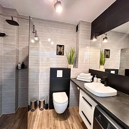 Modern Premium Near The Mountains With Free Parking Space And Self Check In